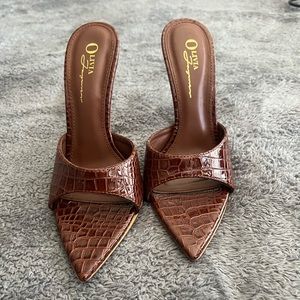 Olivia Brown high heel shoes size 7 1/2